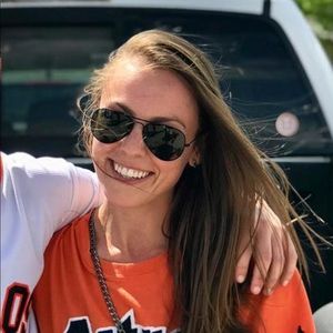 Black Ray Ban aviators